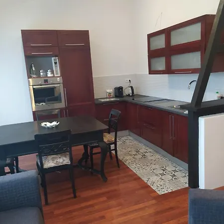 Brzechwy Apartment *
